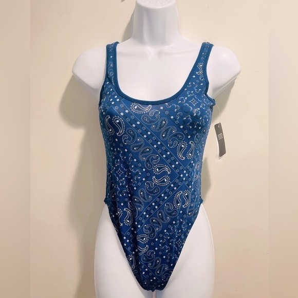 Isaac Morris Women's Size XS Blue Indigo Bandana Graphic Bodysuit - Picture 9 of 12
